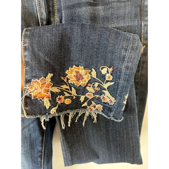 NWOT Driftwood Colette Stretch Denim Embroidered Floral Cuffed raw hem Jeans 29 - Picture 9 of 9